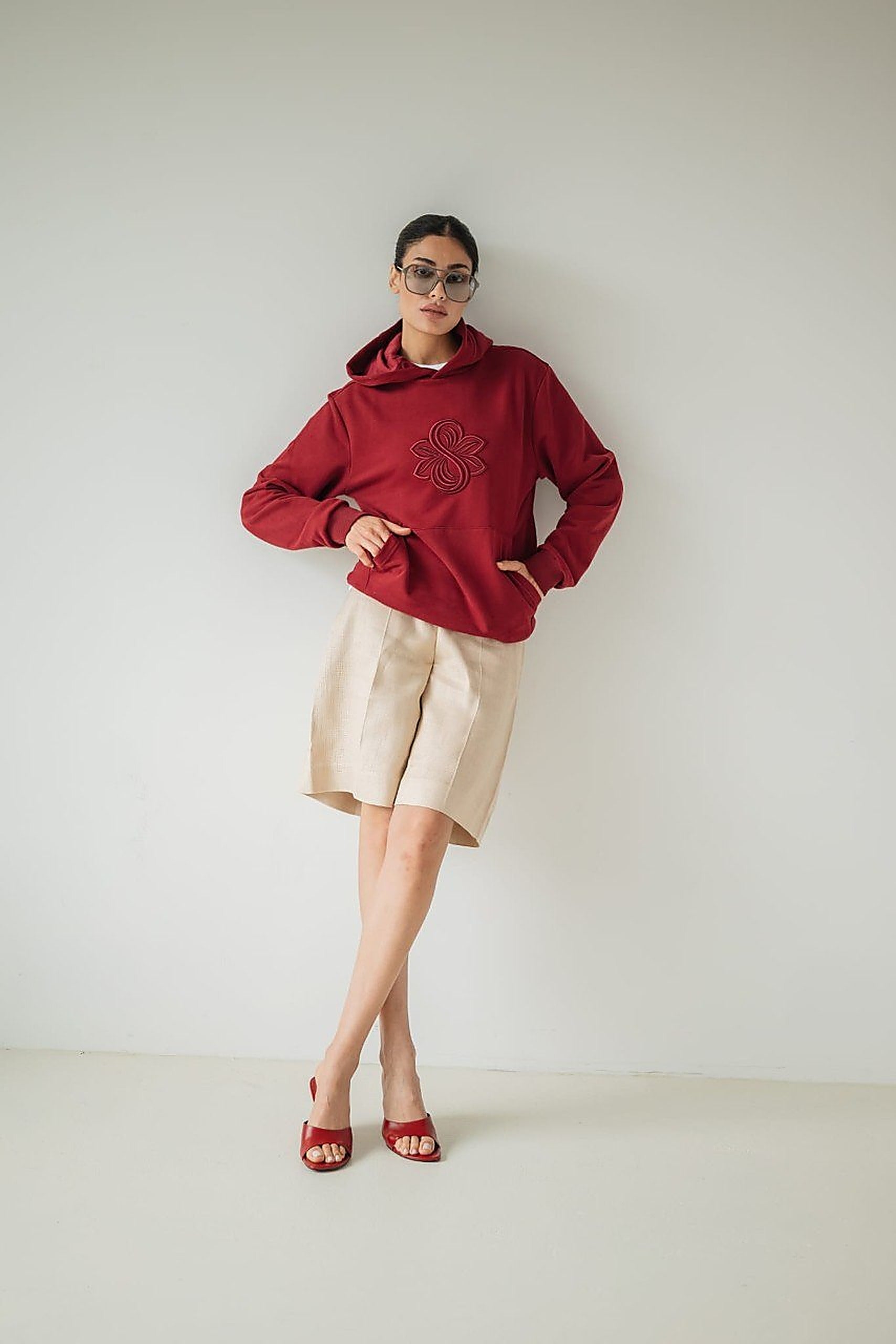 Le Butin8 — STRENGTH hoodie